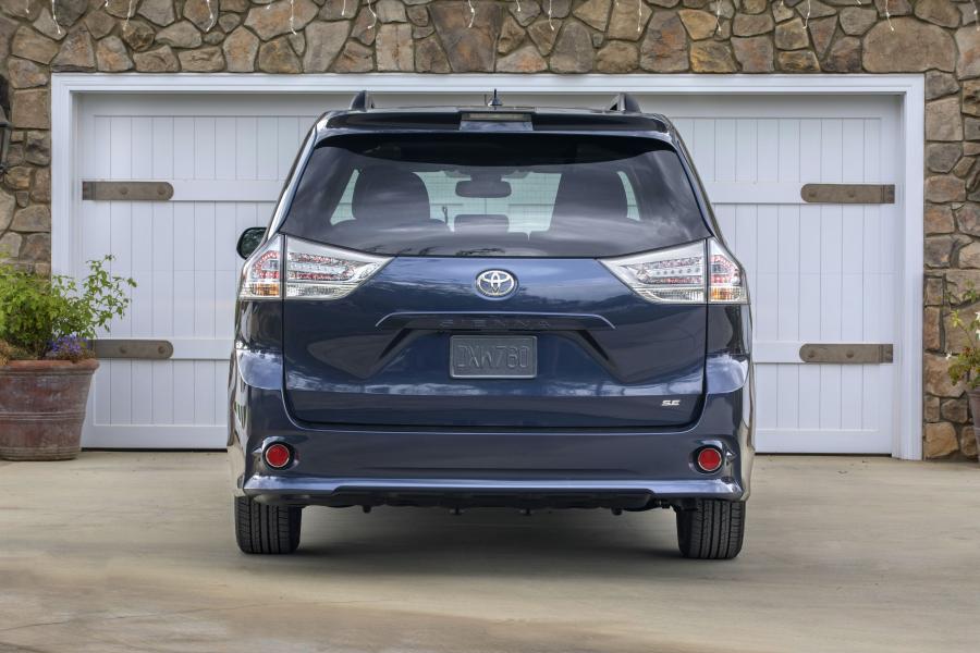  Toyota Sienna SE (XL30) 2017 года  (фото 15 из 34)